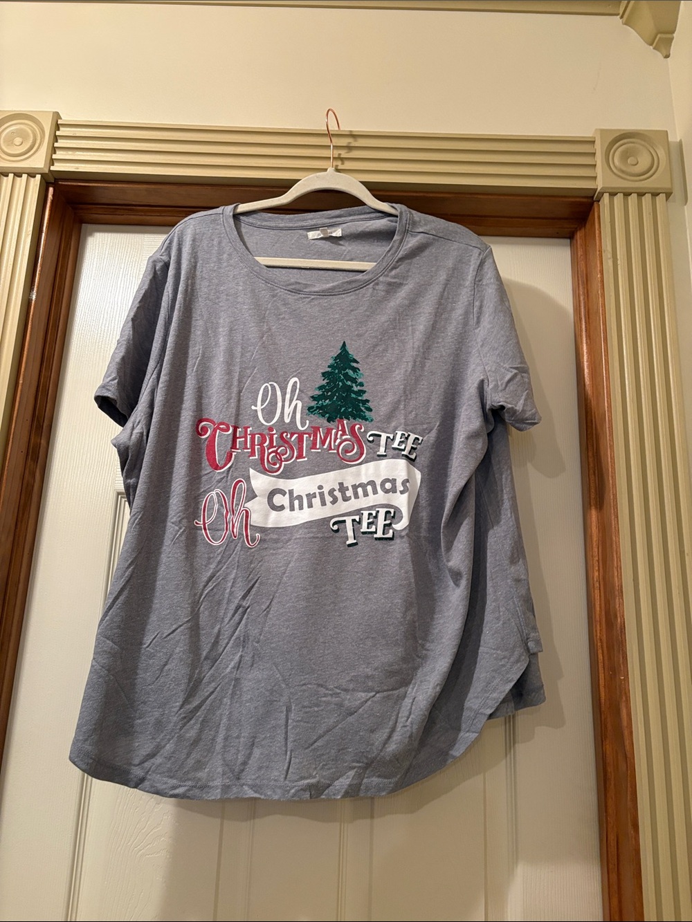 Maurices Gray Short-Sleeve 'Oh Christmas Tee' with Tree Graphic